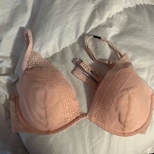 Incredible by Victoria Secret plunge bra